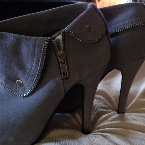 Booties - Picture 5 of 8